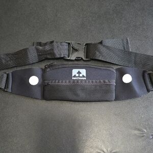 Nathan Black Zippered Running Belt